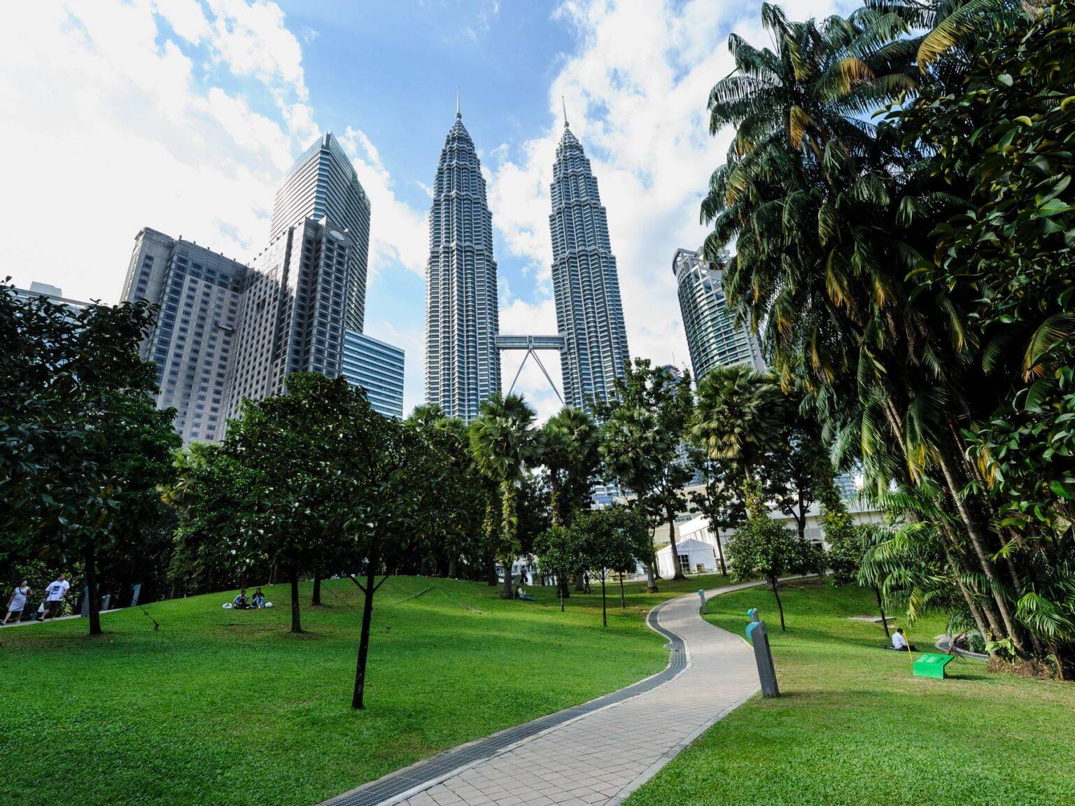 klcc-park-petronas-towers.jpg